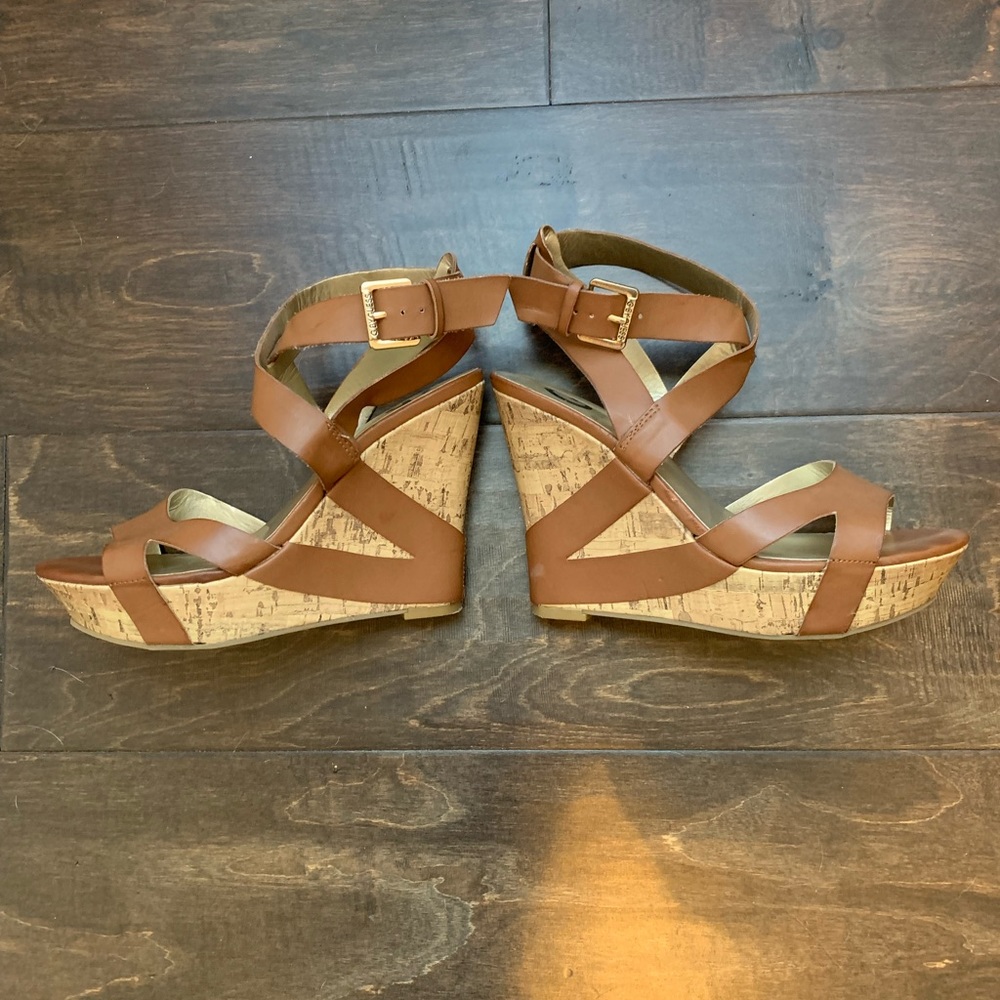 Guess size 7 wedges.